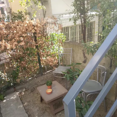 Ofellows - Kristal Center Homestay