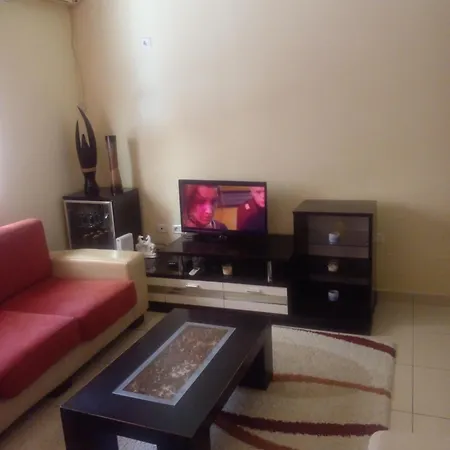 Homestay Ofellows - Kristal Center Tirana